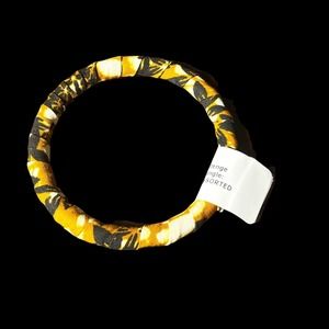 Kitenge Bangle Handmade in Africa. Benefits Charity